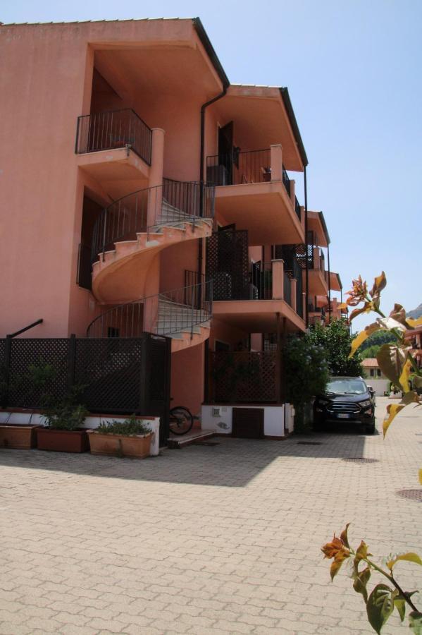 Poseidone Sea Apartment Taormina マッゼオ エクステリア 写真