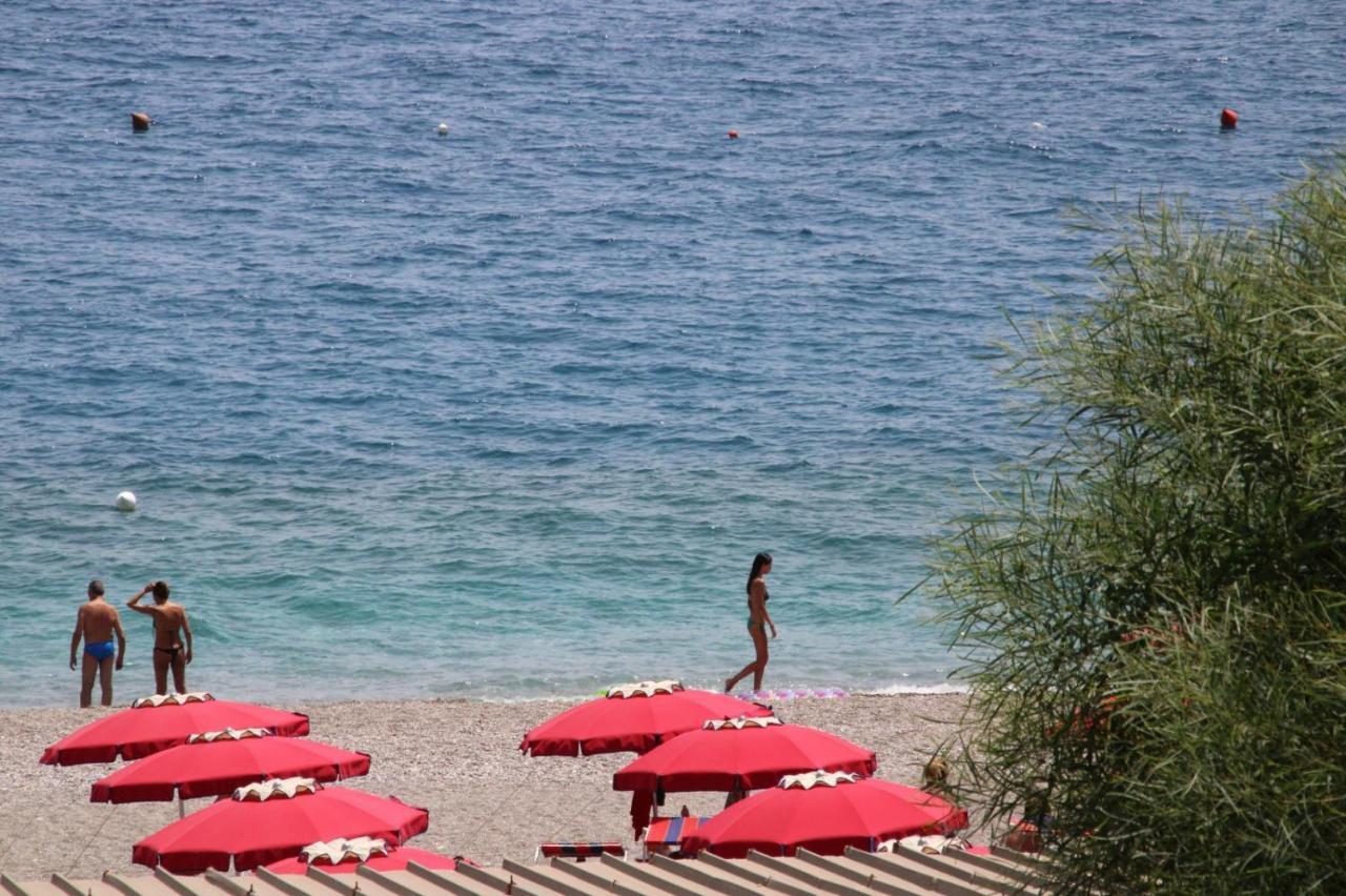 Poseidone Sea Apartment Taormina マッゼオ エクステリア 写真